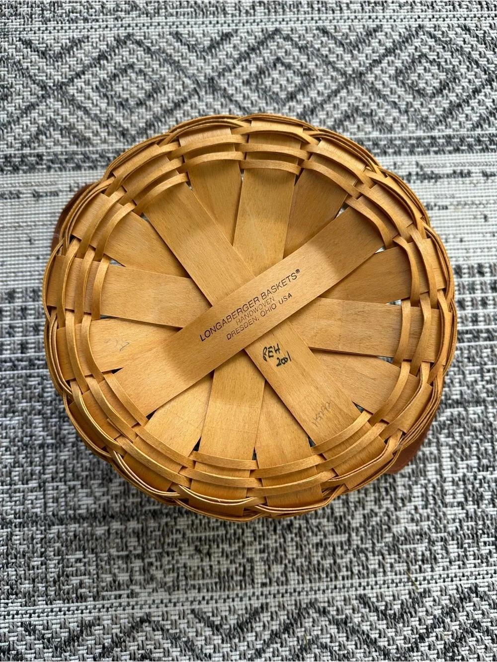 Longaberger Darning Basket (2001) with Liner and Protector